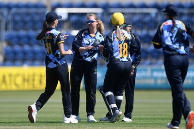 100525 - Glamorgan Women v Sussex Sharks Women, T20 Vitality Blast Women’s County Cup - Gemma Porter of Glamorgan Women bowls the ball to dismiss Talitha Stanley of Sussex Women