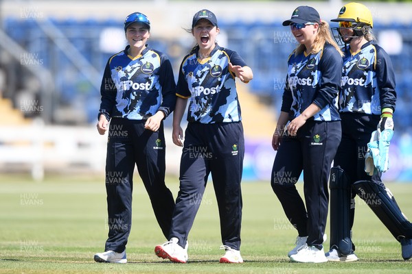 100525 - Glamorgan Women v Sussex Sharks Women, T20 Vitality Blast Women’s County Cup - Glamorgan players celebrate the win at full time