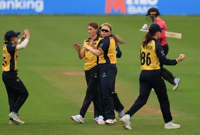 190425 - Glamorgan Women v Sussex Sharks, Metro Bank One Day Cup - Glamorgan Women celebrate taking the wicket of Jazz Westley of Sussex Sharks