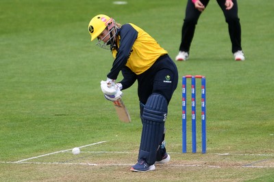 190425 - Glamorgan Women v Sussex Women - Metro Bank One Day Cup - Daisy Jeanes of Glamorgan Women batting