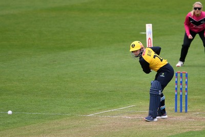190425 - Glamorgan Women v Sussex Women - Metro Bank One Day Cup - Daisy Jeanes of Glamorgan Women batting