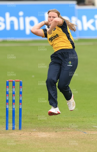 190425 - Glamorgan Women v Sussex Sharks, Metro Bank One Day Cup - Poppy Tulloch of Glamorgan Women bowls