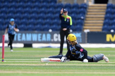 050726 - Glamorgan Women v Worcestershire Rapids Women - Vitality Blast Women League 2 - Daisy Jeanes of Glamorgan Women is stumped by Gwen Davies of Worcestershire 
