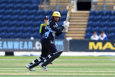 050726 - Glamorgan Women v Worcestershire Rapids Women - Vitality Blast Women League 2 - Lauren Parfitt of Glamorgan Women batting