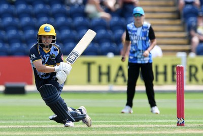 050726 - Glamorgan Women v Worcestershire Rapids Women - Vitality Blast Women League 2 - Bethan Gammon of Glamorgan Women hits the winning shot