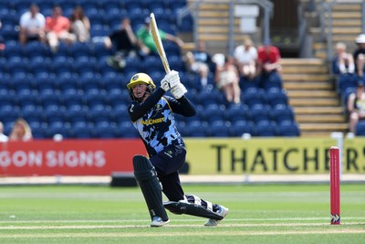 050726 - Glamorgan Women v Worcestershire Rapids Women - Vitality Blast Women League 2 - Lauren Parfitt of Glamorgan Women batting