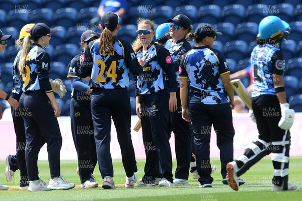 050726 - Glamorgan Women v Worcestershire Rapids Women - Vitality Blast Women League 2 - Gemma Porter of Glamorgan Women bowls the ball to dismiss Sanya Khurana of Worcestershire
