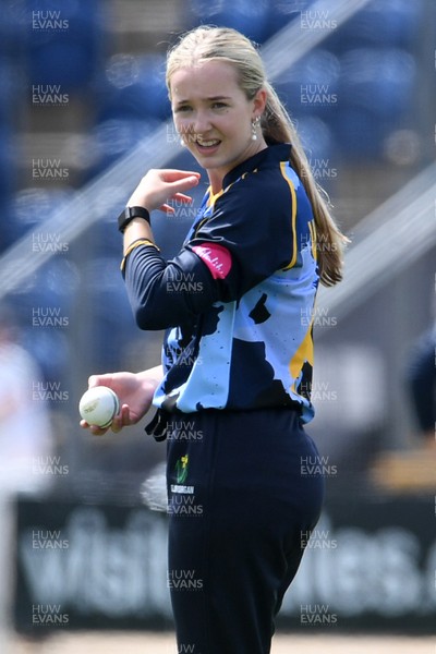050726 - Glamorgan Women v Worcestershire Rapids Women - Vitality Blast Women League 2 - Poppy Walker of Glamorgan Women