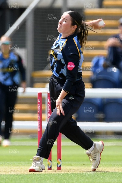 050726 - Glamorgan Women v Worcestershire Rapids Women - Vitality Blast Women League 2 - Sara Phillips of Glamorgan Women bowling