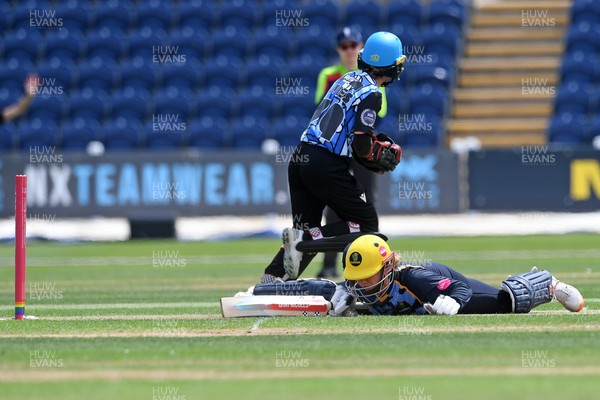 050726 - Glamorgan Women v Worcestershire Rapids Women - Vitality Blast Women League 2 - Daisy Jeanes of Glamorgan Women is stumped by Gwen Davies of Worcestershire 
