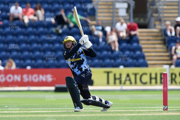 050726 - Glamorgan Women v Worcestershire Rapids Women - Vitality Blast Women League 2 - Lauren Parfitt of Glamorgan Women batting