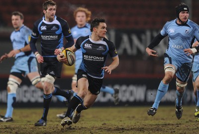 19.02.10 - Glasgow v Cardiff Blues - Magners League - Max Evans of Glasgow looks for a way through. 