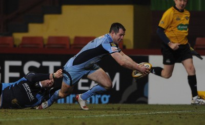 19.02.10 - Glasgow v Cardiff Blues - Magners League - Gareth Cooper of Cardiff Blues scores try. 