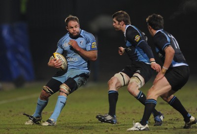 19.02.10 - Glasgow v Cardiff Blues - Magners League - Xavier Rush of Cardiff Blues looks for a way through. 