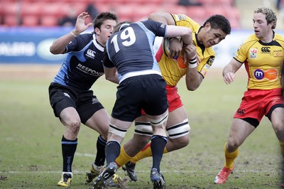 04.04.10 ... Glasgow v Newport Gwent Dragons, Magners League -  Glasgow's Richie Vernon tackles Dragons' Toby Falatau 