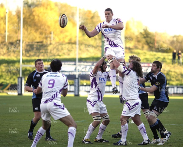 24.10.10 - Glasgow v Ospreys - Magners League Ospreys' Ian Evans wins lineot ball against Glasgow Warriors  