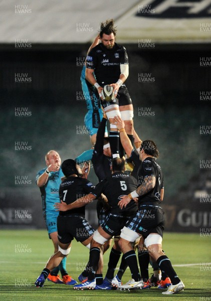 051220 - Glasgow Warriors v Dragons - Guinness PRO14 - Ryan Wilson of Glasgow Warriors wins a line out