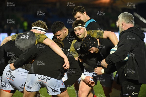 170224 - Glasgow Warriors v Dragons RFC - United Rugby Championship - Dragons forwards warm up before kick off
