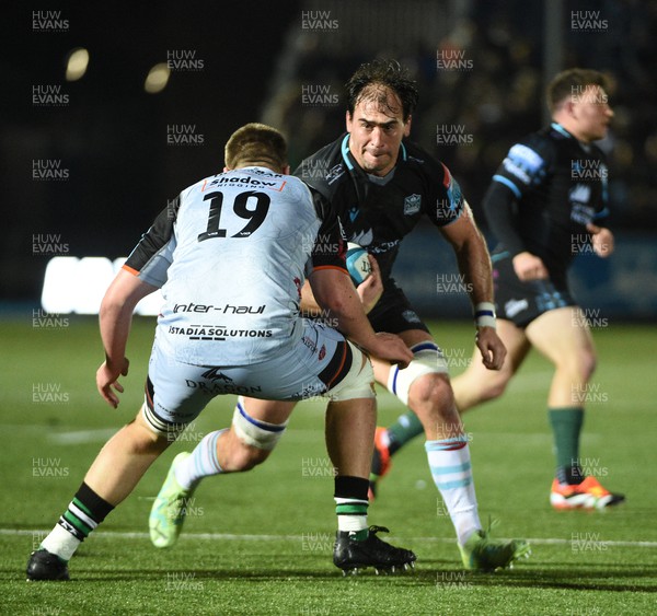 170224 - Glasgow Warriors v Dragons RFC - United Rugby Championship - Henco Venter of Glasgow Warriors takes on Barny Langton-Cryer of Dragons (19)