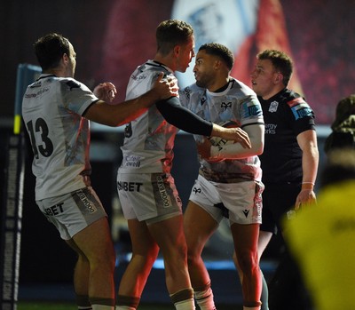 010325 - Glasgow Warriors v Ospreys - United Rugby Championship - Keelan Giles of Ospreys celebrates after racing over the line to score a first half try in the corner