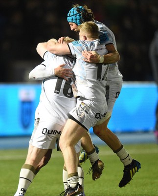 010325 - Glasgow Warriors v Ospreys - United Rugby Championship - Jack Walsh of Ospreys celebrates with Ethan Lewis, Keiran Williams and Justin Tipuric after kicking a last minute penalty to win the match 31-32