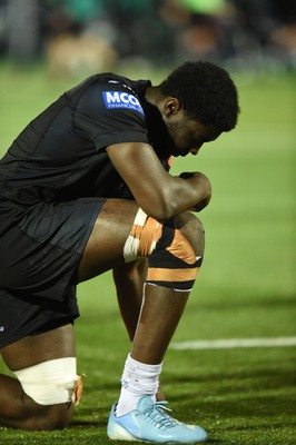 010325 - Glasgow Warriors v Ospreys - United Rugby Championship - Jare Oguntibeju of Glasgow Warriors slumps onto his knees dejected following an Ospreys penalty kick to win the match in the last seconds of the game