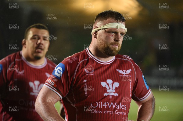 140423 - Glasgow Warriors v Scarlets - United Rugby Championship - Steff Thomas of Scarlets leaves the field dejected
