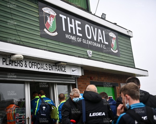 080721 Glentoran v The New Saints, UEFA Europa Conference League First Qualifying Round First Leg -  The New Saints players and staff arrive at The Oval in Belfast, Northern Ireland