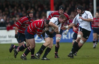 080203 - Gloucester v Bath - Zurich Premiership - Bath Full back Matt Perry gets held by Gloucester Prop Olivier Azam