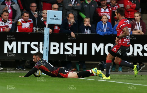 230818 - Gloucester Rugby v Dragons - Pre Season Friendly - Jordan Williams of Dragons scores a try