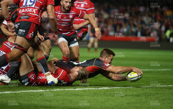 230818 - Gloucester Rugby v Dragons - Pre Season Friendly - Tiaan Loots of Dragons scores a try