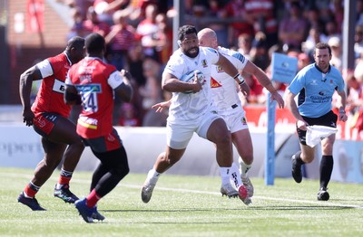 270425 - Gloucester Rugby v Exeter Chiefs - Premiership - Scott Sio of Exeter Chiefs makes a break