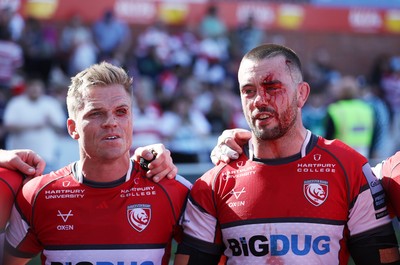 270425 - Gloucester Rugby v Exeter Chiefs - Premiership - Gareth Anscombe and Lewis Ludlow of Gloucester showing their battle scars at full time