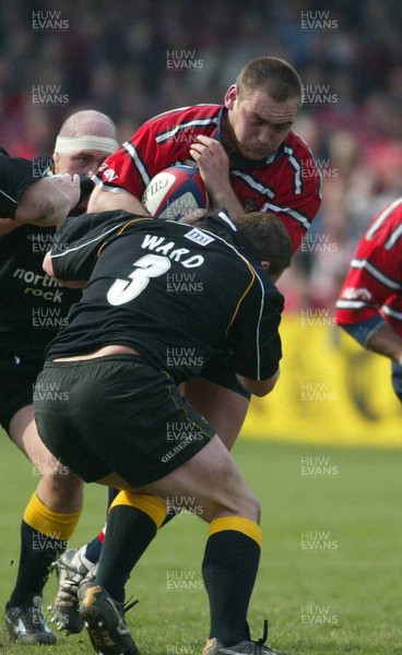 120403 - Gloucester v Newcastle - Zurich Premiership - Gloucester Prop Trevor Woodman charges into Micky Ward as Gloucester mount a comeback