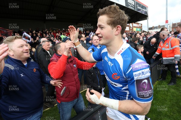 090416 - Gloucester v Newport Gwent Dragons - European Rugby Challenge Cup Quarter Final - Hallam Amos of Newport Gwent Dragons celebrates with fans