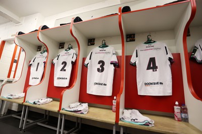 120424 - Gloucester v Ospreys - European Challenge Cup Quarter Final - Ospreys Changing Rooms before the game