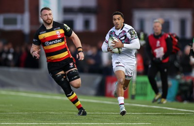 120424 - Gloucester v Ospreys - European Challenge Cup Quarter Final - Keelan Giles of Ospreys makes a break