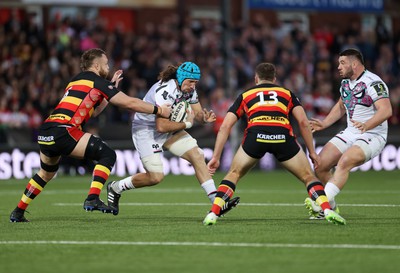 120424 - Gloucester v Ospreys - European Challenge Cup Quarter Final - Justin Tipuric of Ospreys is challenged by Ruan Ackermann of Gloucester 