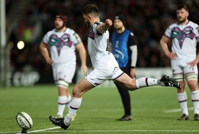 120424 - Gloucester v Ospreys - European Challenge Cup Quarter Final - Owen Williams of Ospreys kicks a penalty