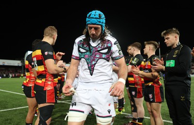 120424 - Gloucester v Ospreys - European Challenge Cup Quarter Final - Justin Tipuric of Ospreys leads the team through the tunnel at full time