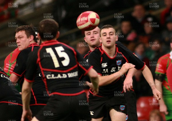 070512 Glyncoch RFC v New Tredegar RFC - Swalec Bowl Final -Glyncoch's Rhys Jones gets the ball away   