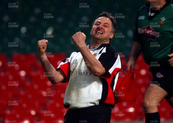 230405 - Glyncoch v Trefil - The Worthington Districts Cup Final -  Trefil's David Bevan celebrates scoring the winning try