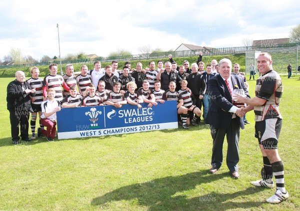 270413 Gowerton RFC - Division 5 West Champions - Gowerton celebrate winning the league