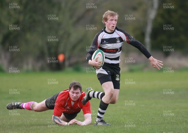 270413 Gowerton RFC - Division 5 West Champions - Gowerton celebrate winning the league