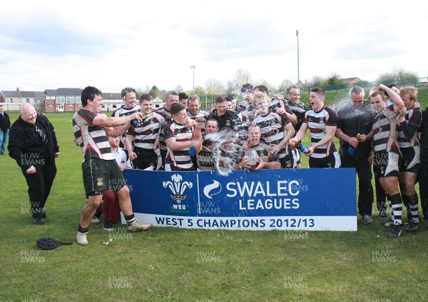 270413 Gowerton RFC - Division 5 West Champions - Gowerton celebrate winning the league