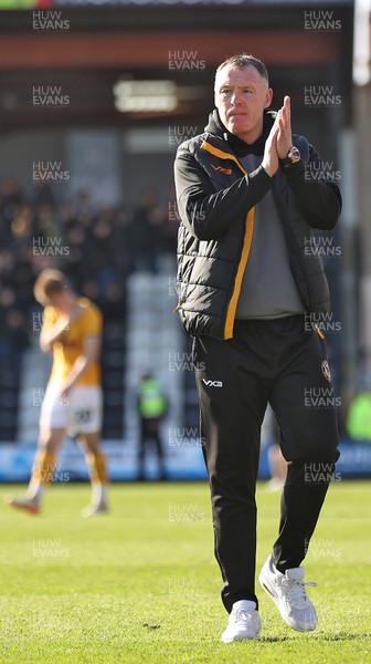 060424 - Grimsby Town v Newport County - Sky Bet League 2 - Manager Graham Coughlan of Newport County applauds the travelling fans