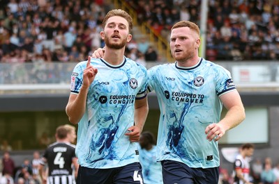 Grimsby Town v Newport County 160825