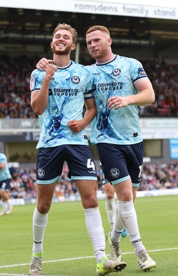 160825 - Grimsby Town v Newport County - Sky Bet League 2 - Matt Baker of Newport cele after equaliser with Lee Jenkins of Newport