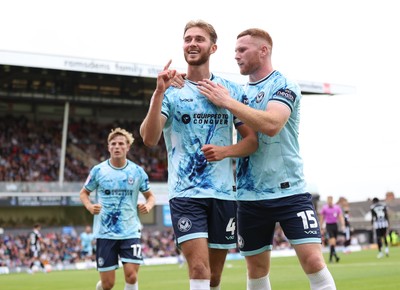 160825 - Grimsby Town v Newport County - Sky Bet League 2 - Matt Baker of Newport celebrates goal with Lee Jenkins of Newport