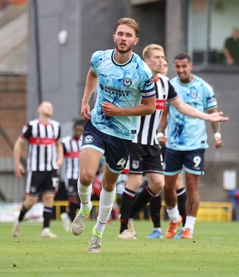 160825 - Grimsby Town v Newport County - Sky Bet League 2 - Matt Baker of Newport celebrates goal